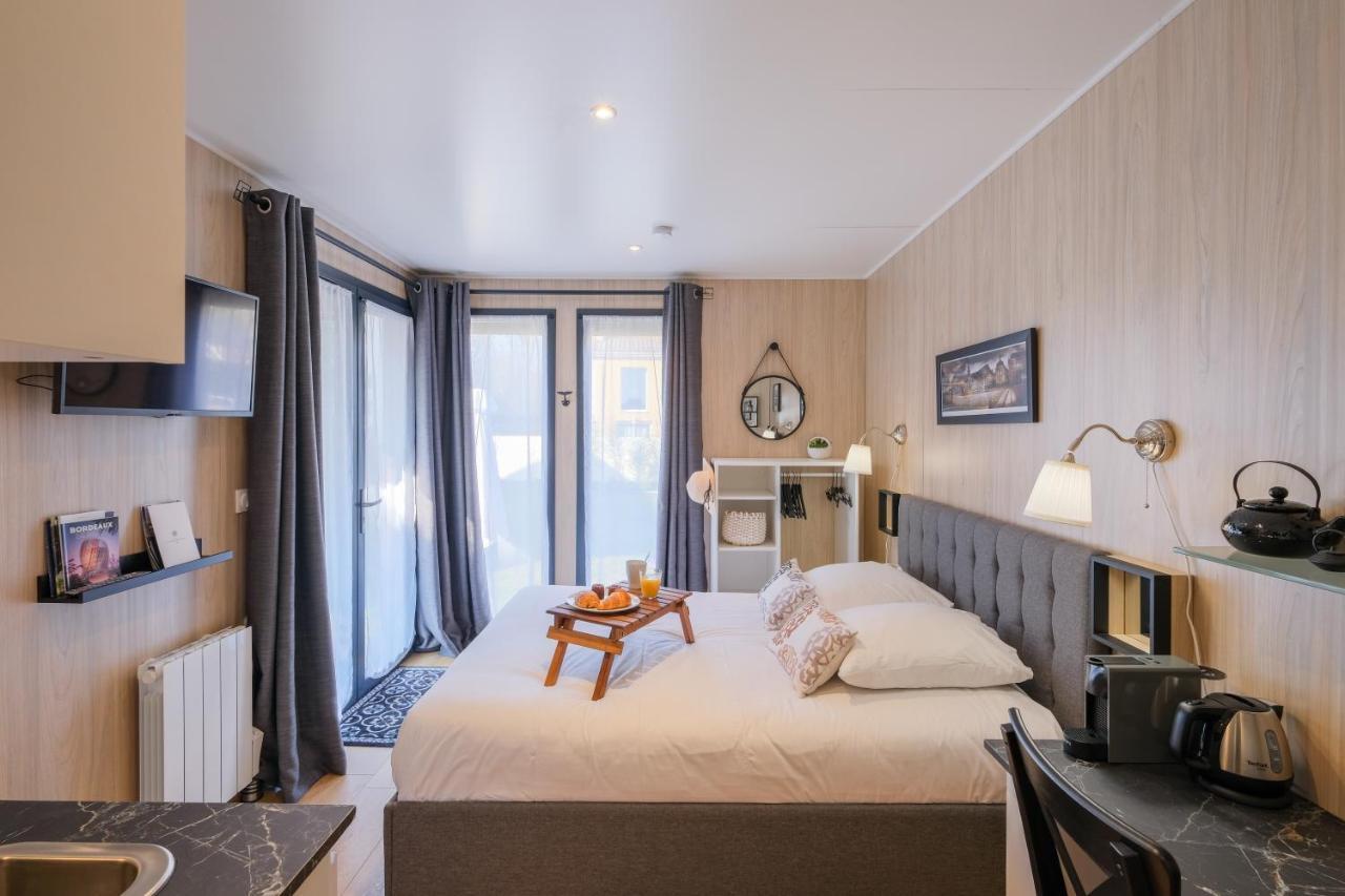 Les Suites D'Alienor-Suite Mimosa Pessac Exterior photo